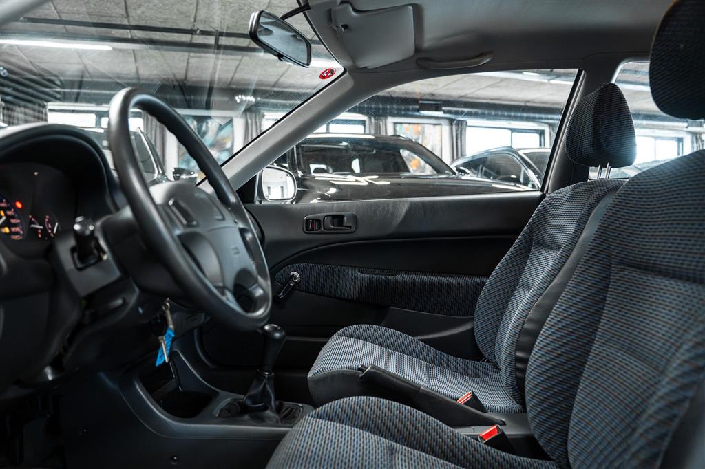 Honda Civic 1,4 i 75HK 3d – Miniature 9