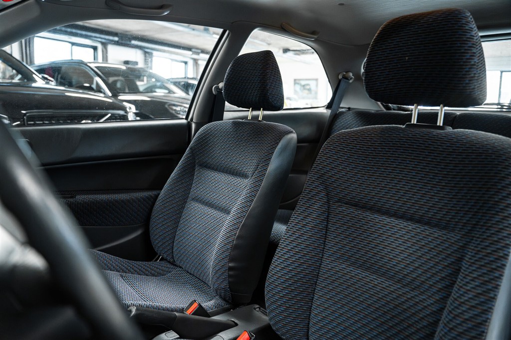 Honda Civic 1,4 i 75HK 3d – Miniature 10