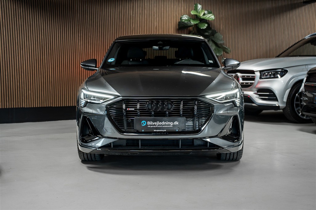 Audi E-tron 55 S Line Quattro 408HK 5d Aut. – Miniature 2