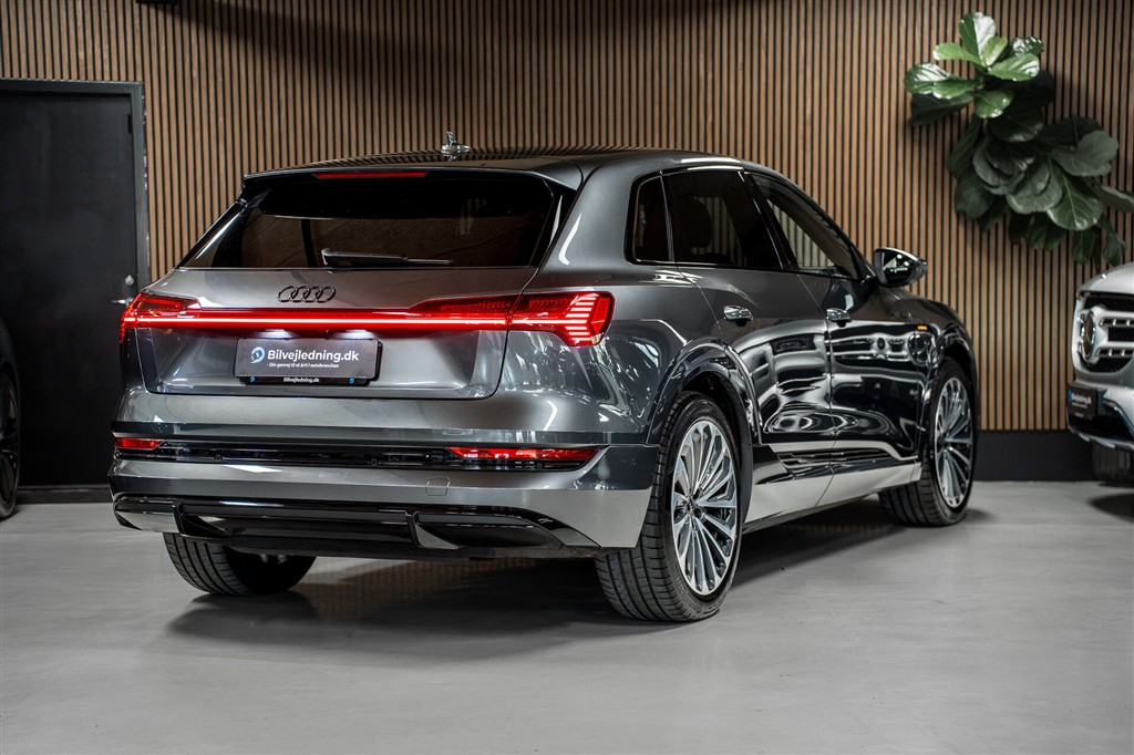 Audi E-tron 55 S Line Quattro 408HK 5d Aut. – Miniature 6