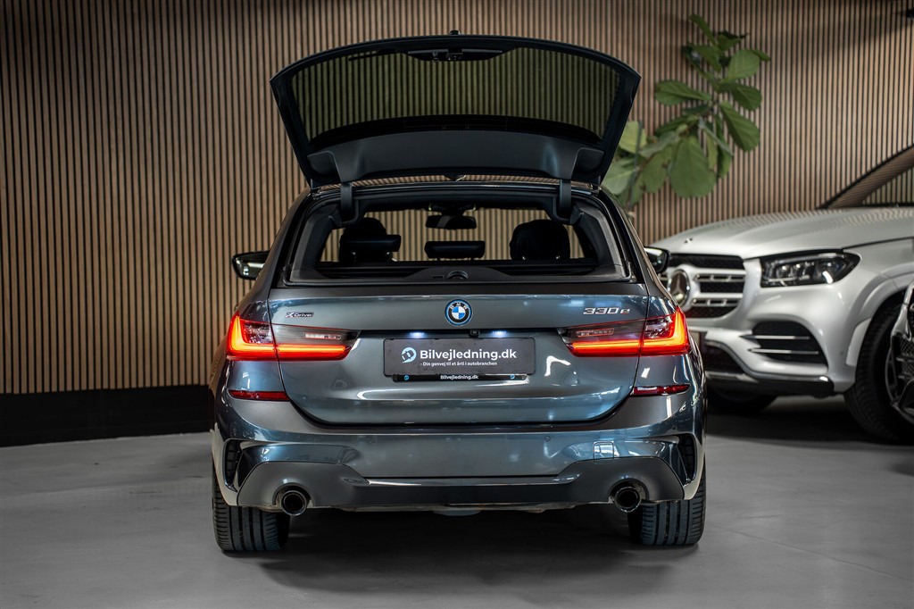 BMW 330e Touring 2,0 Plugin-hybrid M-Sport XDrive Steptronic 292HK Stc 8g Aut. – Miniature 9