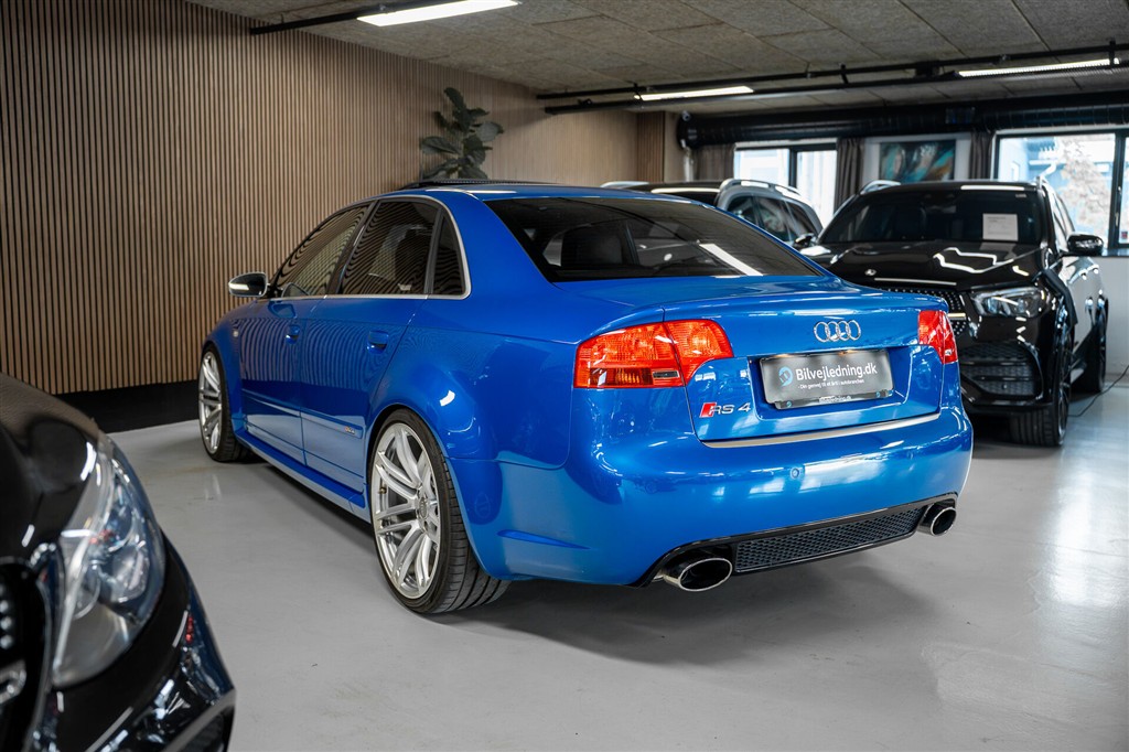 Audi RS 4 4,2 Quattro 420HK 6g – Miniature 7