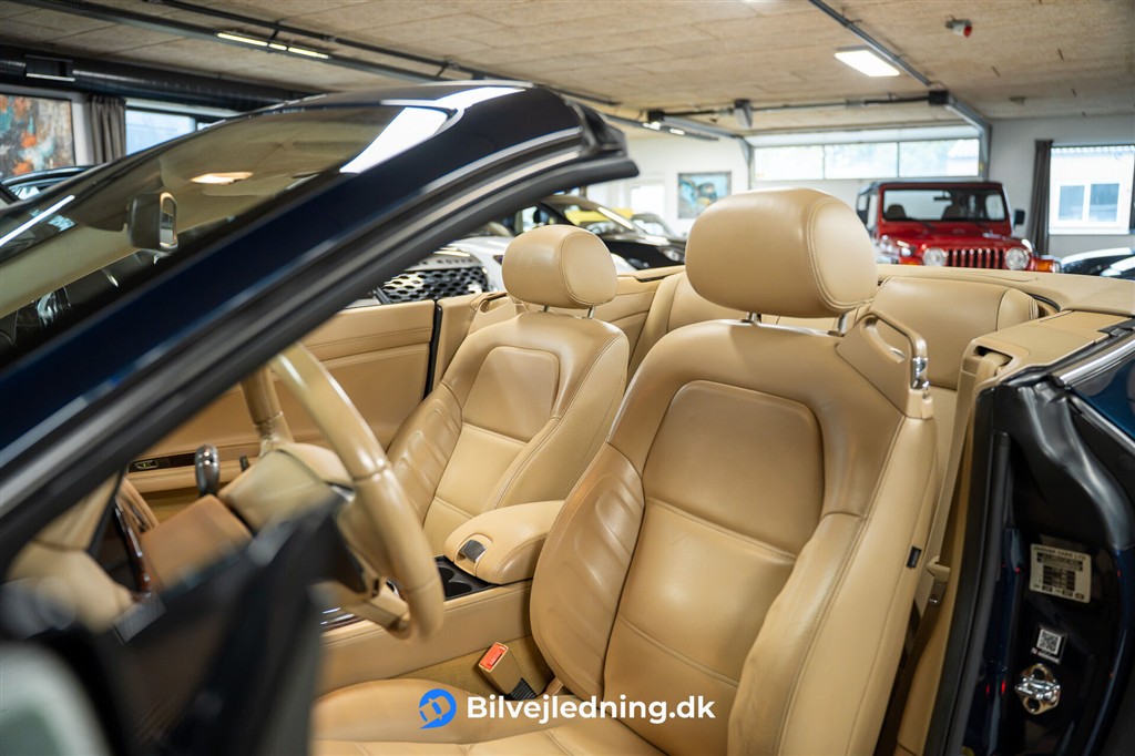 Jaguar XKR Convertible 5,0 S/C V8 510HK Cabr. 6g Aut. – Miniature 12