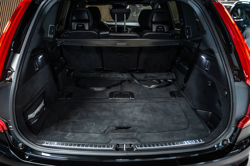 Volvo XC90 2,0 T8 Recharge  Plugin-hybrid R-design AWD 455HK 5d 8g Aut. – Miniature 10